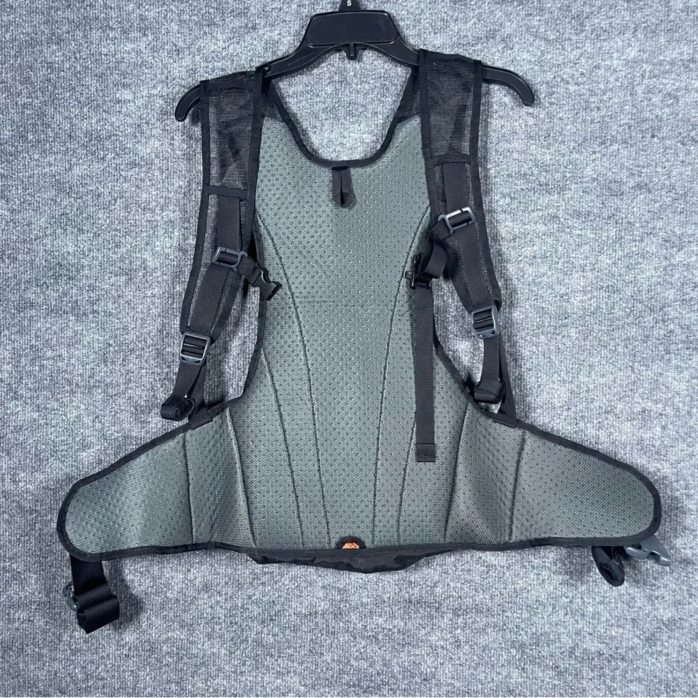 Merrell Black Insulated Padded Backpack Gorpcore Hiking Running‎ Trail Outdoor